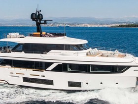 Ferretti Yachts Custom Line 30 Navetta