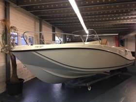 Quicksilver Activ 675 Open