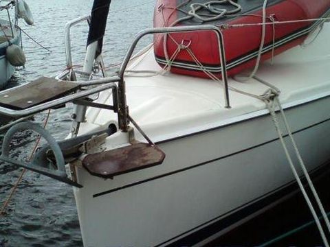 Osta 2005 Hunter 27