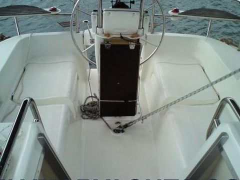 Osta 2005 Hunter 27