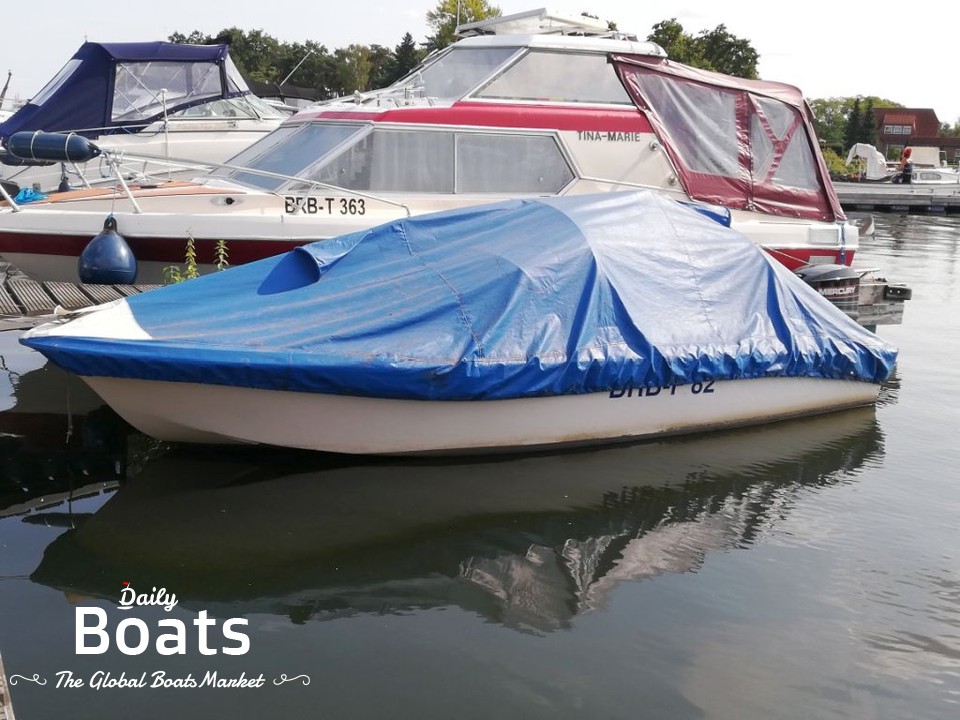 1989 VEB Yachtwerft Berlin Peetzsee for sale. View price, photos and