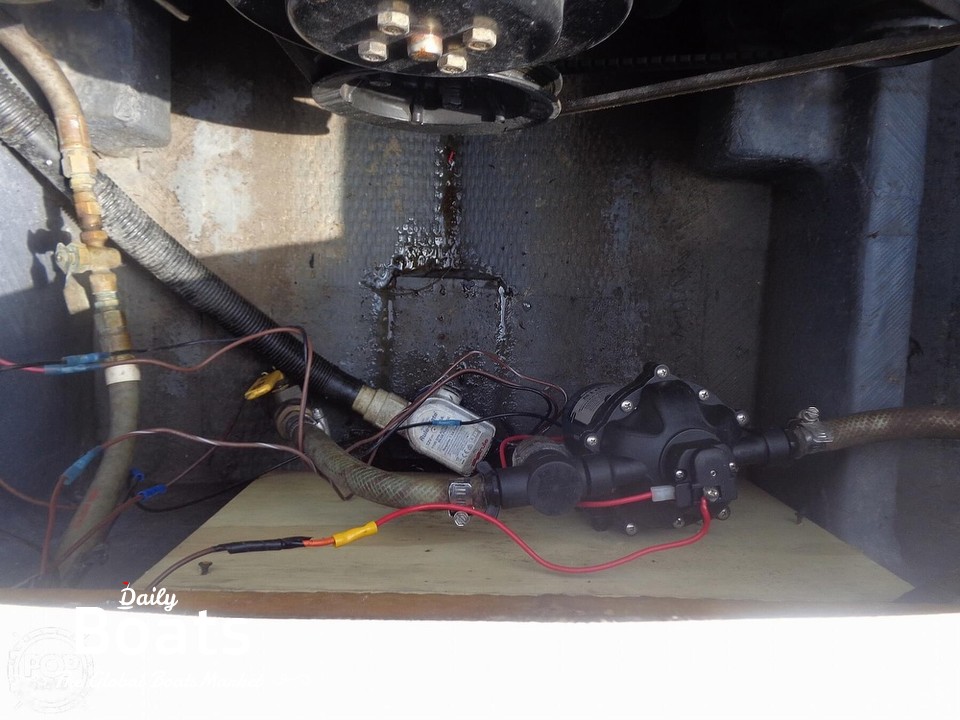 1990 Penn Yan 245 Contender for sale. View price, photos and Buy 1990