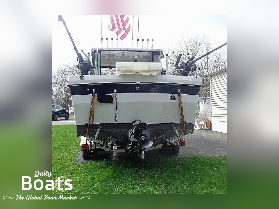 1990 Penn Yan 245 Contender for sale. View price, photos and Buy 1990