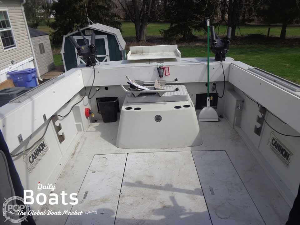 1990 Penn Yan 245 Contender for sale. View price, photos and Buy 1990