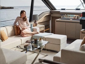 2019 Prestige Yachts 680 na prodej