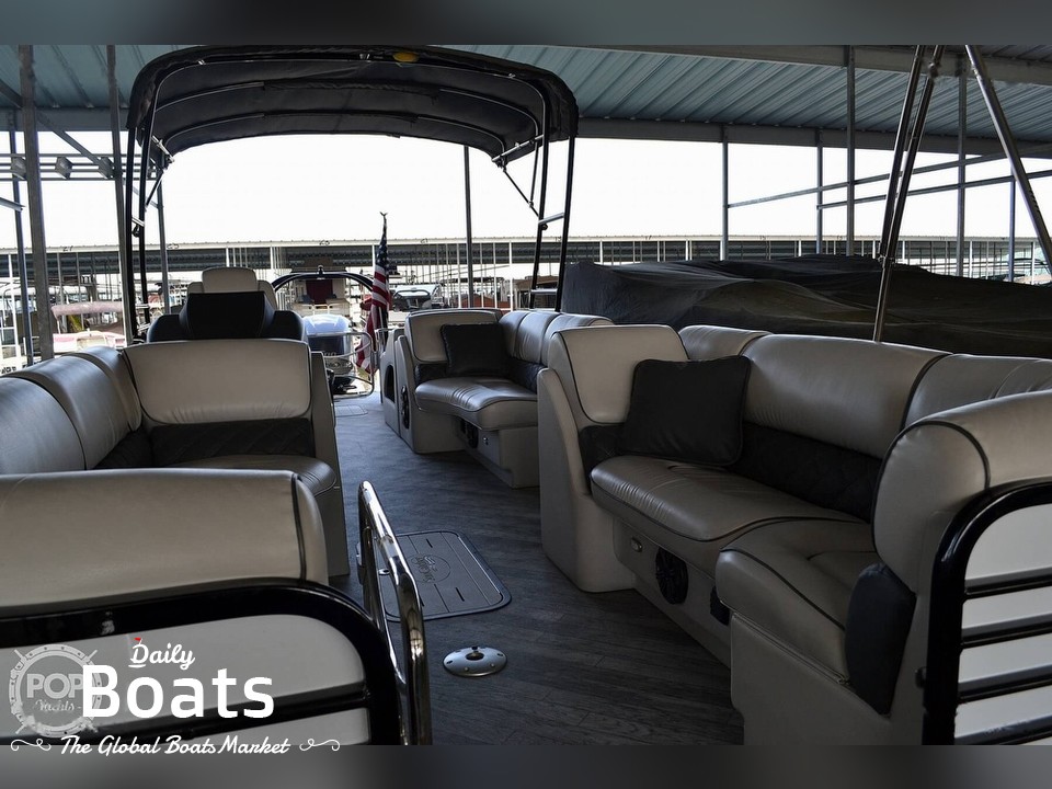 2018 G3 Boats Suncatcher Diamond Elite 326Ss for sale. View price