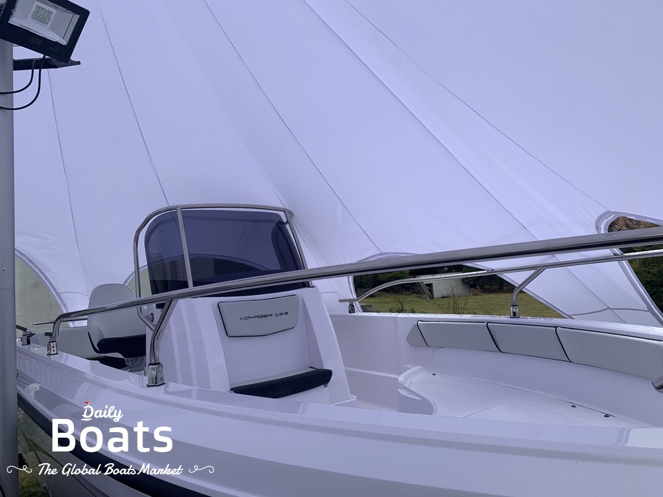 2021 Ranieri International Voyager 19 S New Stock Extra Equipment