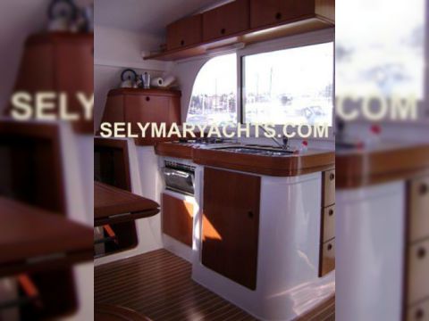 Buy 2005 Dufour 40 Nautitech