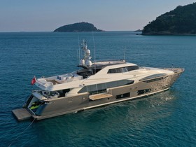 Acheter 2011 Ferretti Yachts Custom Line 124