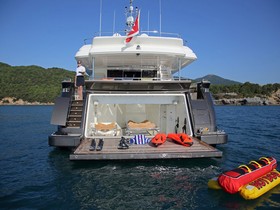 2011 Ferretti Yachts Custom Line 124