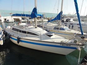Furia Yachts / DRESPORT Falcon 920 Con Rueda