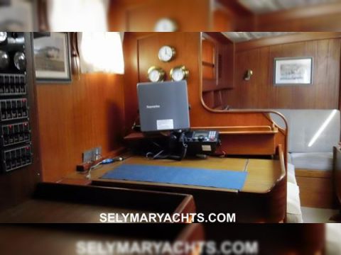 1989 Hallberg Rassy 42E