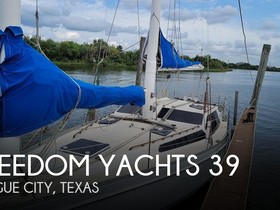 Freedom Yachts 39