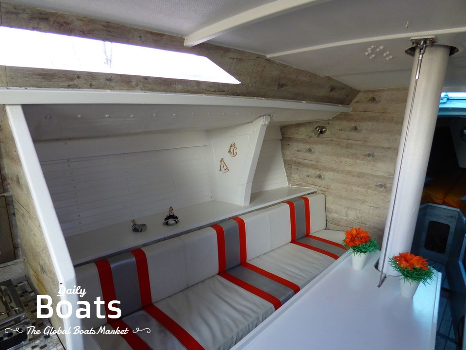 Doug Peterson 31 for sale. View price, photos and Buy Doug Peterson 31