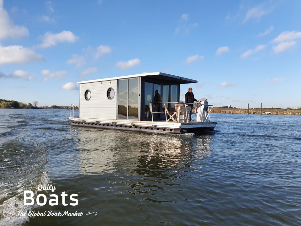 La Mare Houseboats Apartboat for sale. View price, photos and Buy La