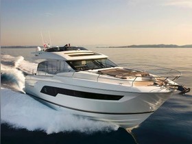 Prestige Yachts 630 S