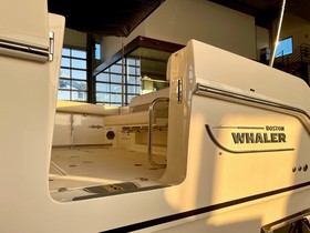 2022 Boston Whaler Outrage 380