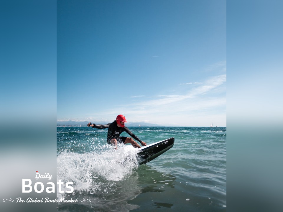 2022 Awake Ravik The Premium Electric Surfboard for sale. View price