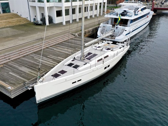 Sailing yachts