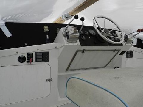 1973 Bertram 28 Flybridge