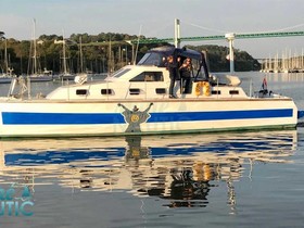 Unknown catamaran à moteur croisières fluviales et maritimes