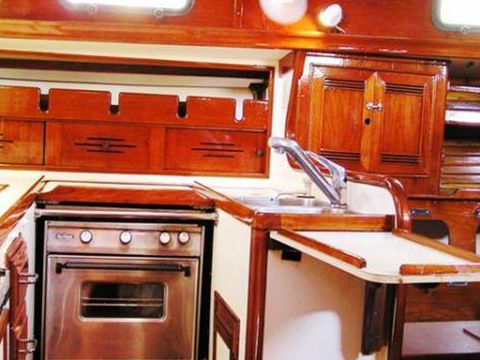 1983 Cape Dory Intrepid