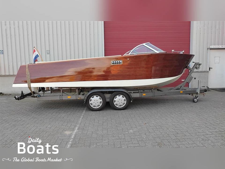 2005  Custom Runabout 580