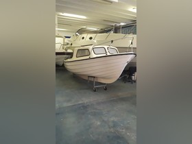 Unknown Family Boat Family 500