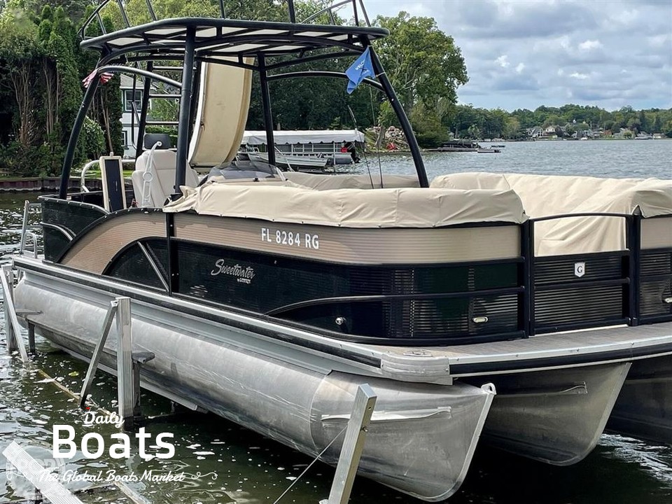 2017 Godfrey Pontoon Sweetwater 255Sdp for sale. View price, photos and