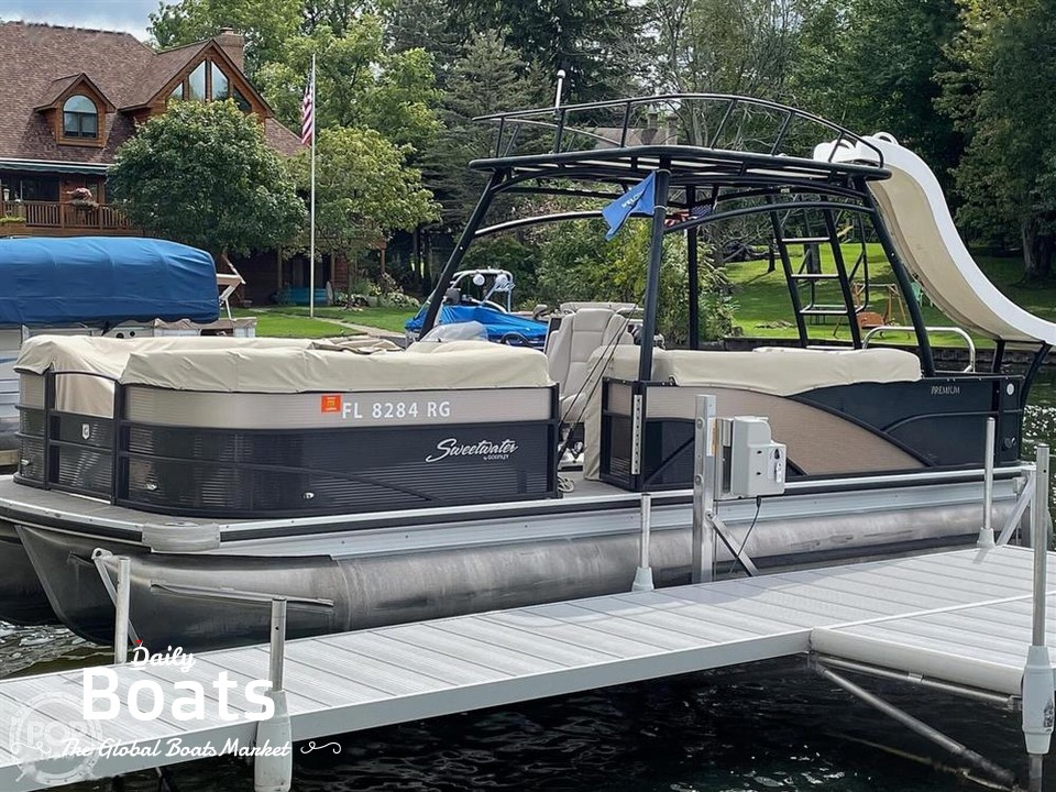 2017 Godfrey Pontoon Sweetwater 255Sdp for sale. View price, photos and