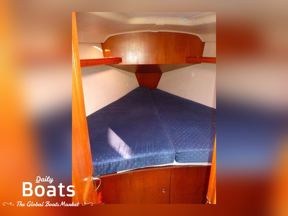 2005 Hunter Legend 36 Twin Keel for sale. View price, photos and Buy