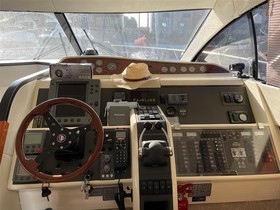 2001 Fairline Phantom 43
