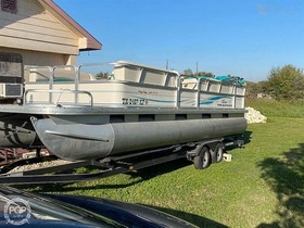  Sun Tracker Party Barge 24 Coastal Series