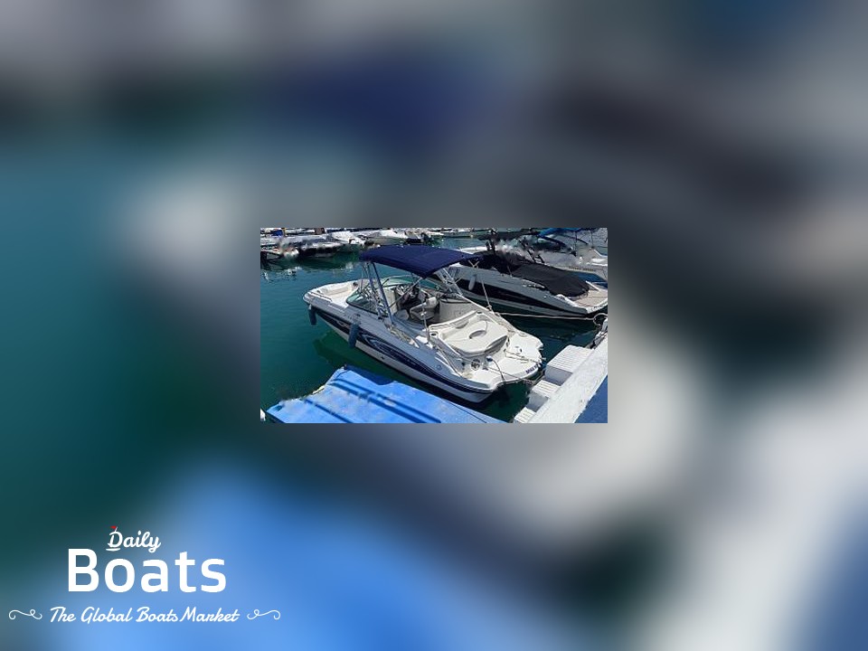 2015  Rinker Rinker 248 Db