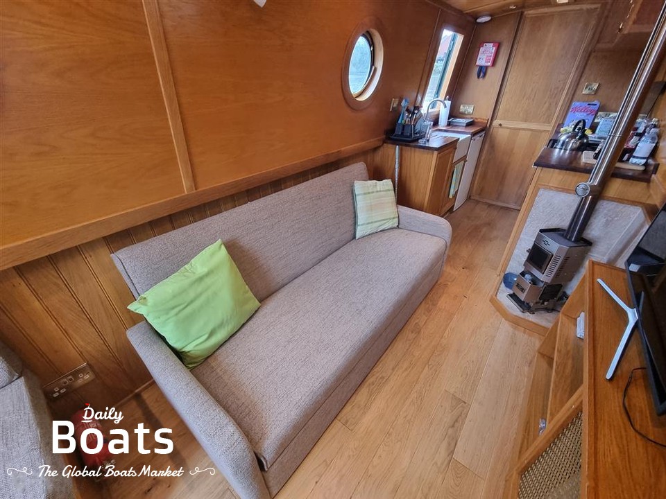 2017 Hamilton Alexander 52 Narrowboat for sale. View price, photos and