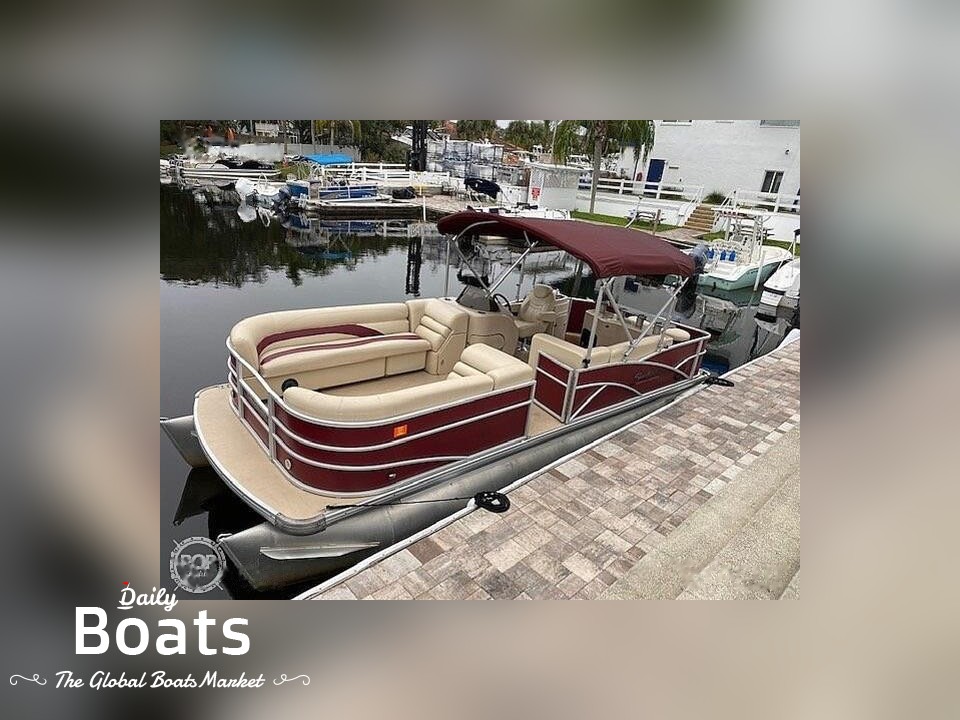 2013 Sweetwater Premium Series 220 Wb for sale. View price, photos and Buy 2013 Sweetwater