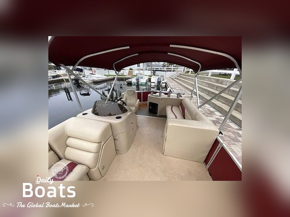 2013 Sweetwater Premium Series 220 Wb for sale. View price, photos and