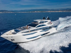 Pearl Motor Yachts 95