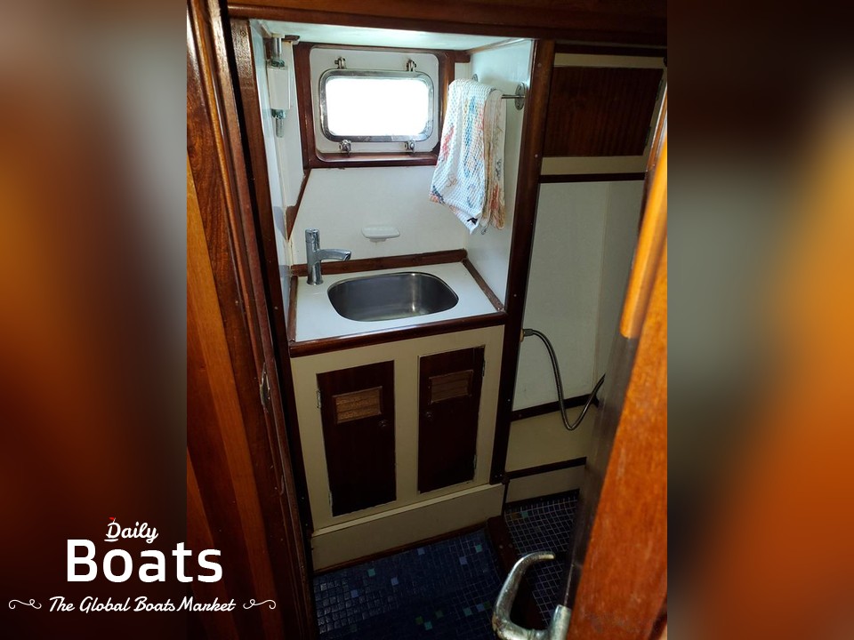 1989 Custom 65 Cutter/Cruiser for sale. View price, photos and Buy 1989 ...