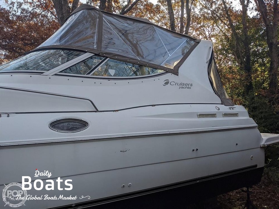 2002 Cruisers Yachts Express 3075 for sale. View price, photos and Buy