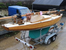  Custom Varnished Classic Dayboat