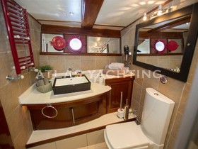 2008 38M Schooner. 5 Cabins for sale