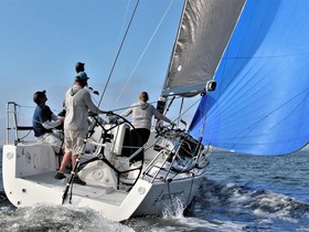 2012 J Boats 111