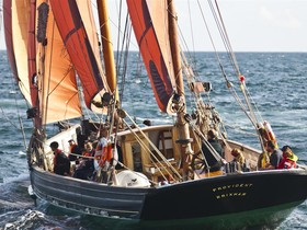Custom Brixham Sailing Trawler in vendita
