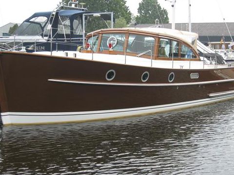 Serious Yachts 36