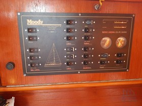 1995 Moody 38 Cc на продаж