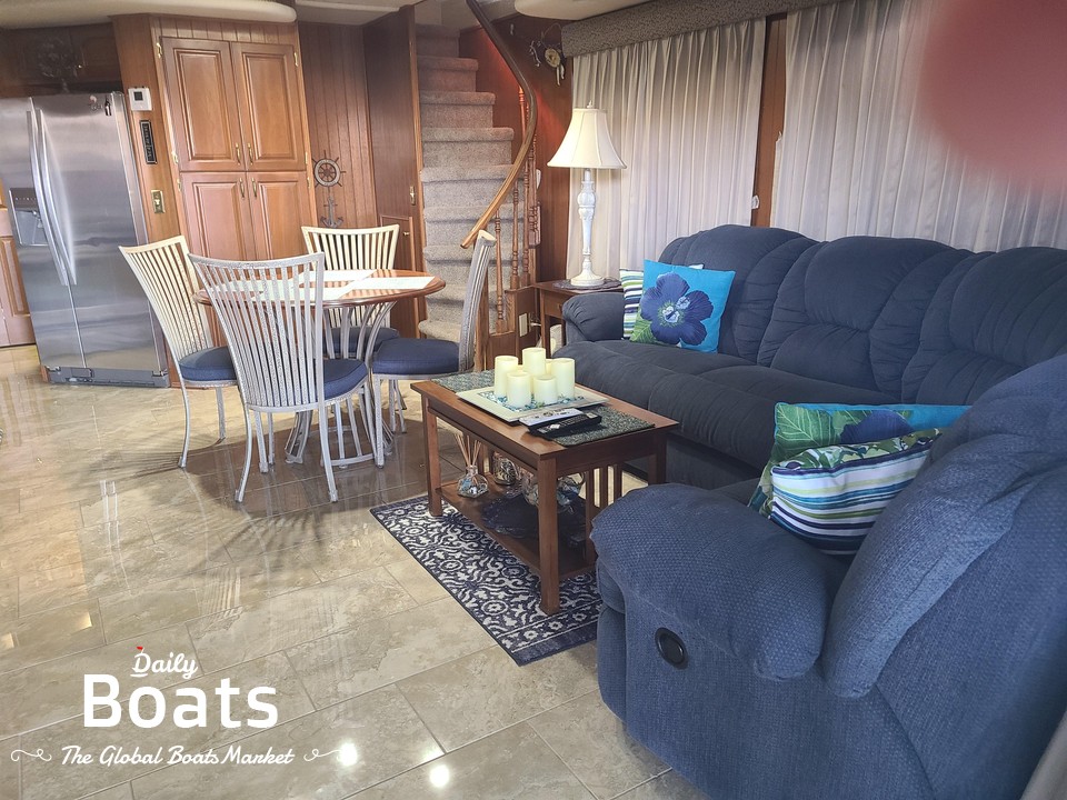 2003 Monticello River Yacht for sale. View price, photos and Buy 2003