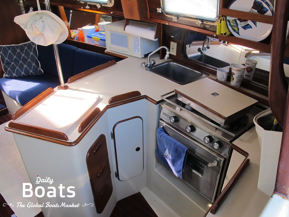 1984 Irwin 34 for sale. View price, photos and Buy 1984 Irwin 34 277280