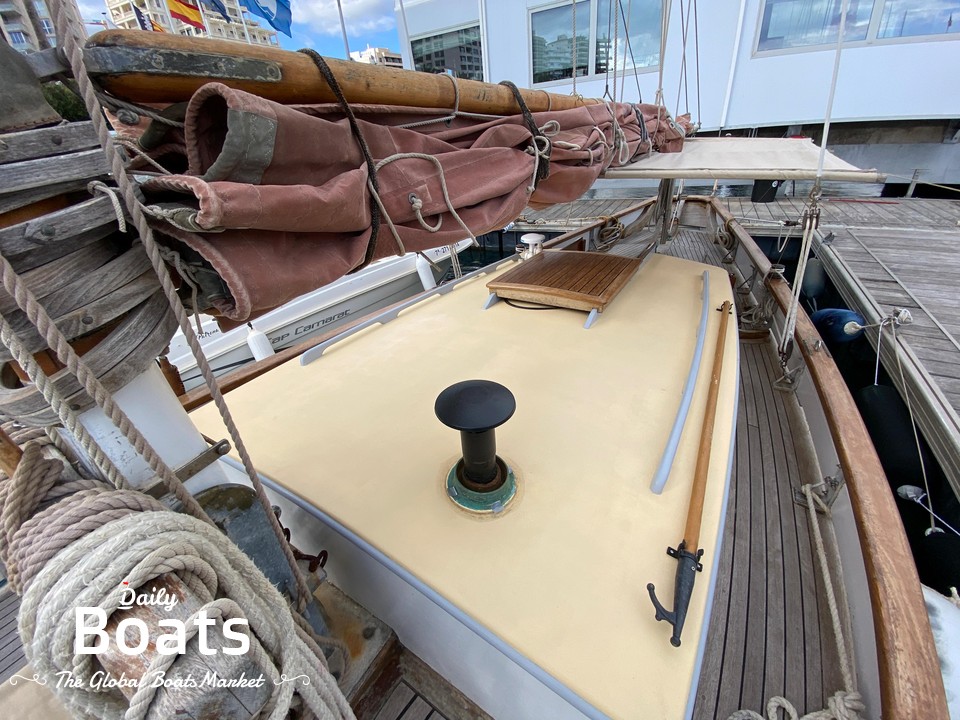 1999 Custom Essex Smack Yacht 29 for sale. View price, photos and Buy