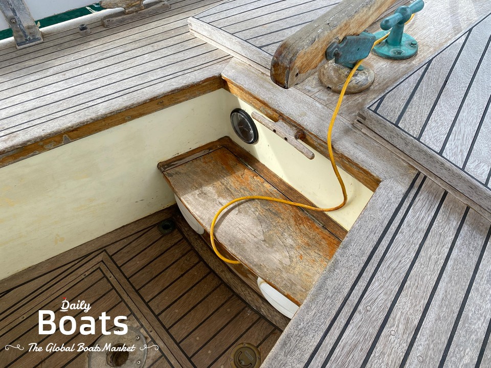 1999 Custom Essex Smack Yacht 29 for sale. View price, photos and Buy